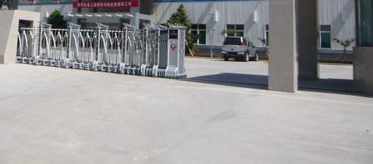 舟山绿城育华（国际）学校与舟山出安智能电动伸缩门达成合作协议