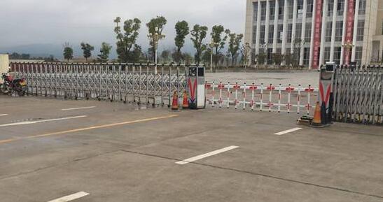 丽水出安智能伸缩门进驻丽水市囿山小学