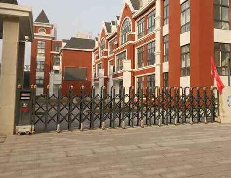 丽水出安智能伸缩门成功落地丽水莲都外国语学校