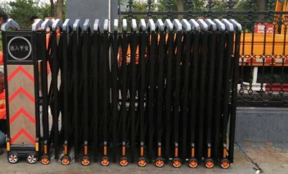 丽水市信毅单向器有限公司选用丽水出安智能电动伸缩门彰显个性