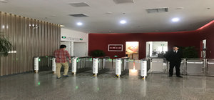 北京58同城办公楼通道闸机案例