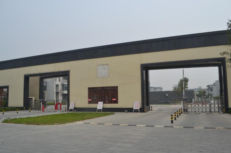 晋城皇城新区电动伸缩门案例 - 中出网-智能出入口门户