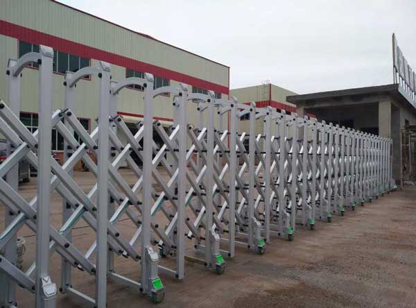 梅州市筑源建筑工程有限公司电动伸缩门案例