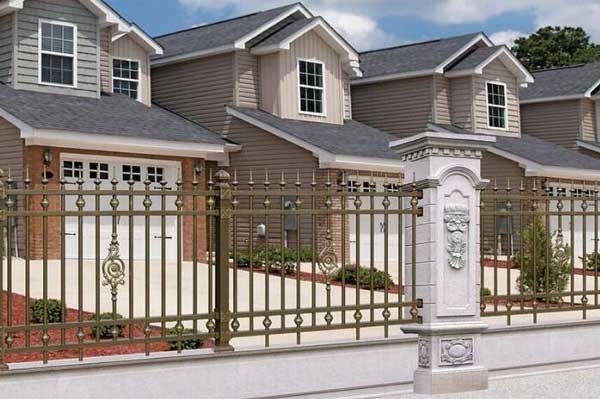 贵港通泰•爱丽舍护栏案例