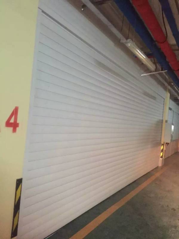 佛山禅城车库门案例 - 中出网-智能出入口与停车充电门户