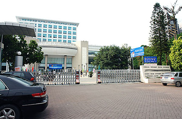 苏州市图书馆伸缩门案例 - 中出网-智能出入口门户