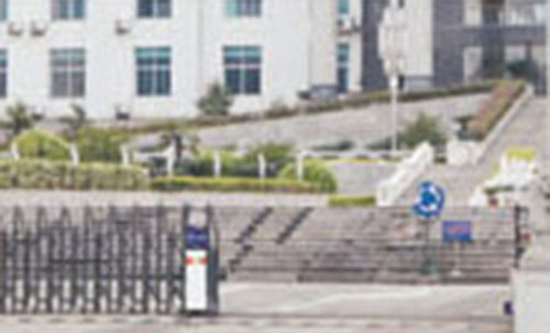宜春市公安局伸缩门案例 - 中出网-智能出入口门户