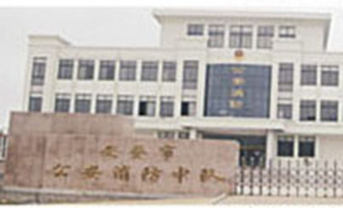 文登市公安消防中队伸缩门案例 - 中出网-智能出入口与停车充电门户