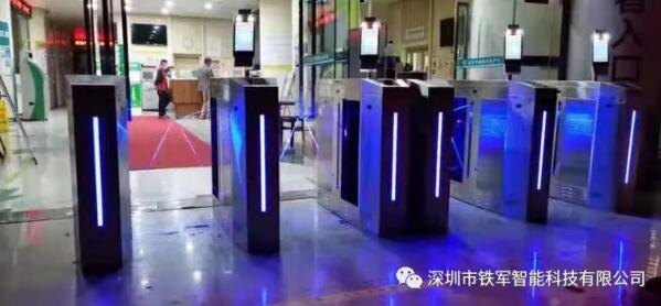 武汉市精神卫生中心——国康码人脸识别测温翼闸项目