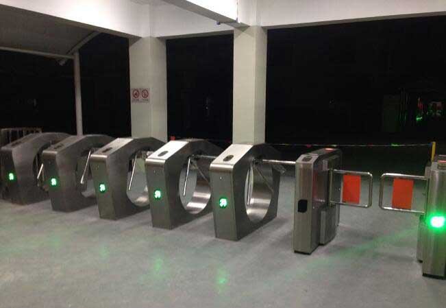 无锡普利司通轮胎厂三辊闸案例 - 中出网-智能出入口与停车充电门户