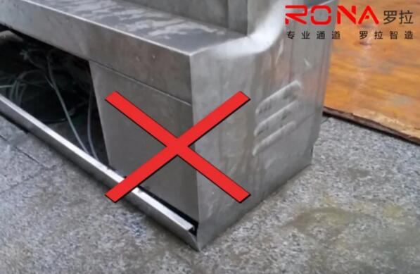 罗拉机箱全部都是国家标准SUS304不锈钢，拒绝滥竽充数