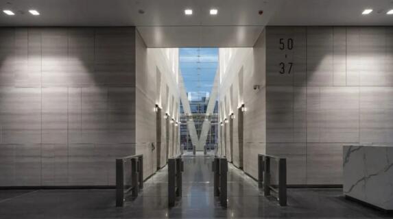 令令开门落地网红地标：宁波国华金融中心