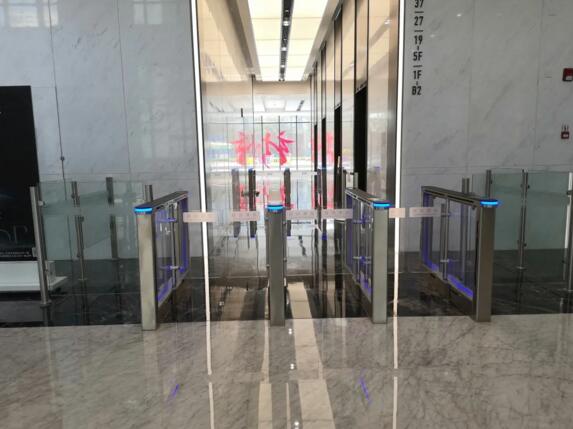 令令开门落地深圳270°海景写字楼：前海HOP国际