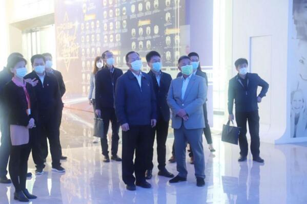 广州市市委常委、统战部部长卢一先率队调研佳都科技