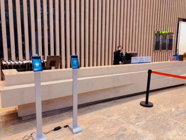 人脸测温终端在武汉万达瑞华酒店的应用场景