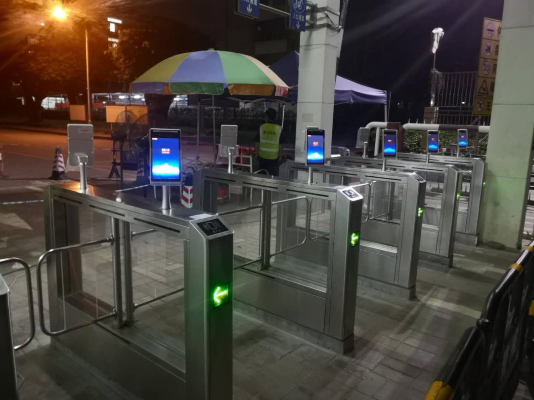 园区智能人脸识别终端和智能闸机设备