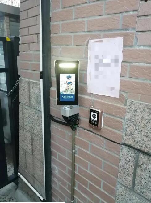 瑞为技术FaceTick人脸识别测温门禁产品更是得到广泛应用