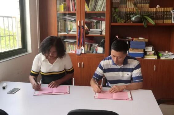 立林党总支书记钟建华、制造中心主任杨松一行走访逸夫小学