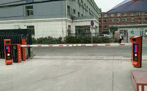 北京飞机动力能源公司车牌识别道闸案例