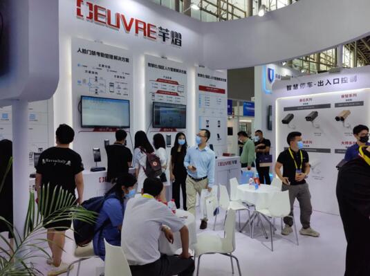 芊熠携一系列智能车牌识别产品、动态人脸识别产品和多场景解决方案惊艳亮相