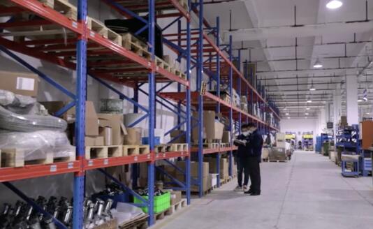 亚萨合莱自动门系统苏州工厂复工复产稳步供应，荣登《人民日报海外版》