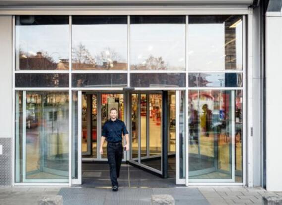 亚萨合莱自动门为企业赋能