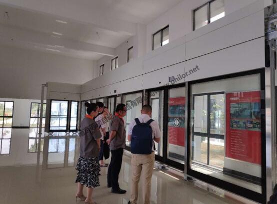 陈总为大家介绍菲勒地铁屏蔽门的特点以及性能