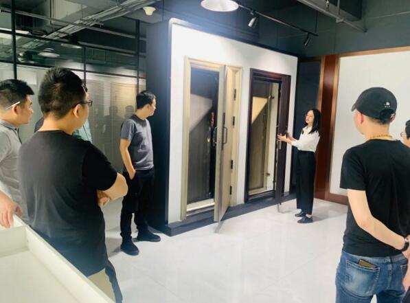 亚太天能首个智能门产业培训基地落地永康