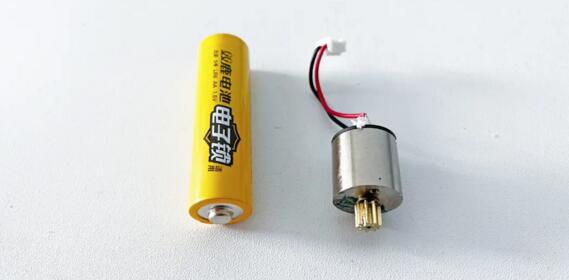 空心杯电机横切面直径与5号电池基本一致