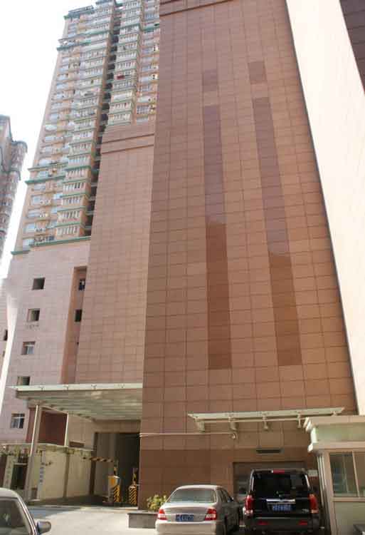 上海长寿广场立体车库案例 - 中出网-智能出入口与停车充电门户