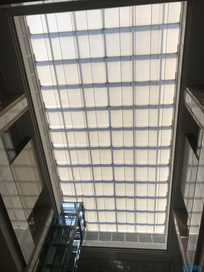 禅城南庄强辉陶瓷中空采光顶遮阳电动窗帘案例 - 中出网-智能出入口与停车充电门户