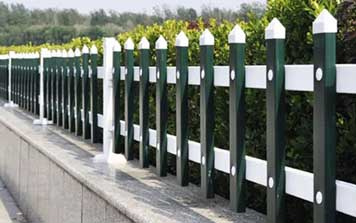 PVC护栏 - PVC草坪护栏