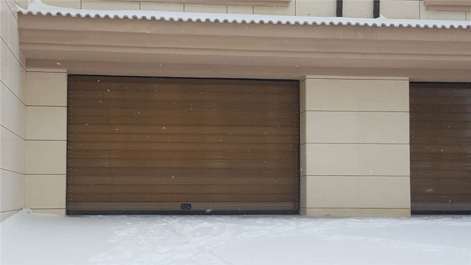 哈尔滨观江国际车库门案例 - 中出网-智能出入口与停车充电门户