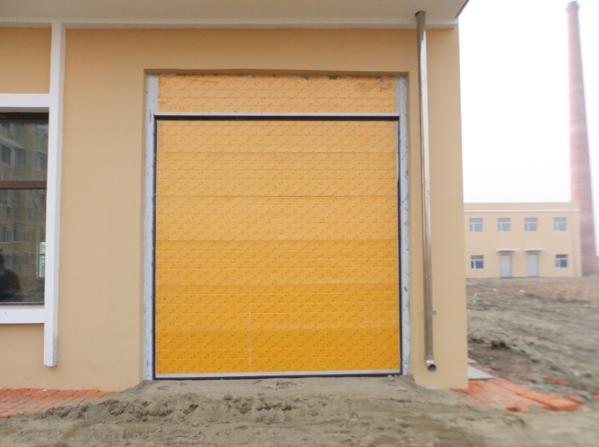 益农集团铝合金车库门案例 - 中出网-智能出入口与停车充电门户