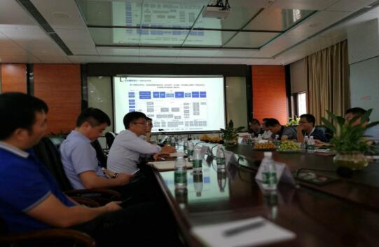 捷顺科技副总经理李然做沟通解答
