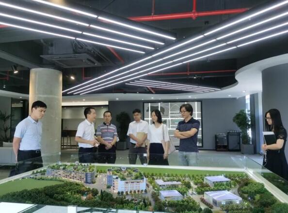 广东省工信厅领导视察伟龙广州新基地