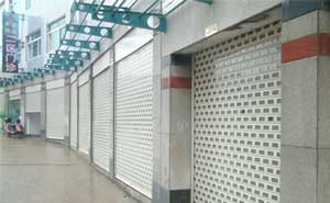 瀏陽(yáng)步行街商鋪卷簾門案例