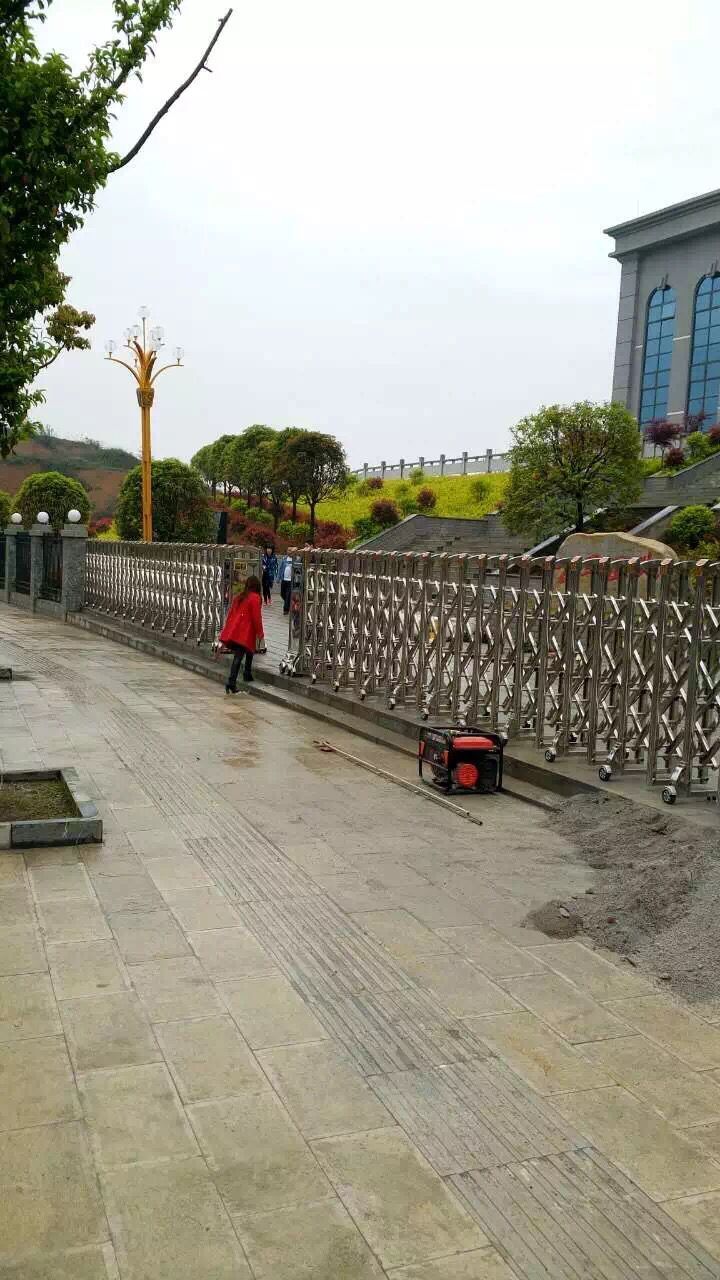畢節(jié)大方縣檢察院電動(dòng)伸縮門案例 - 中出網(wǎng)-智能出入口門戶