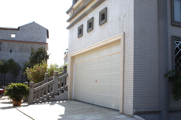 玉溪溪澤華庭車(chē)庫(kù)門(mén)案例 - 中出網(wǎng)-智能出入口門(mén)戶(hù)