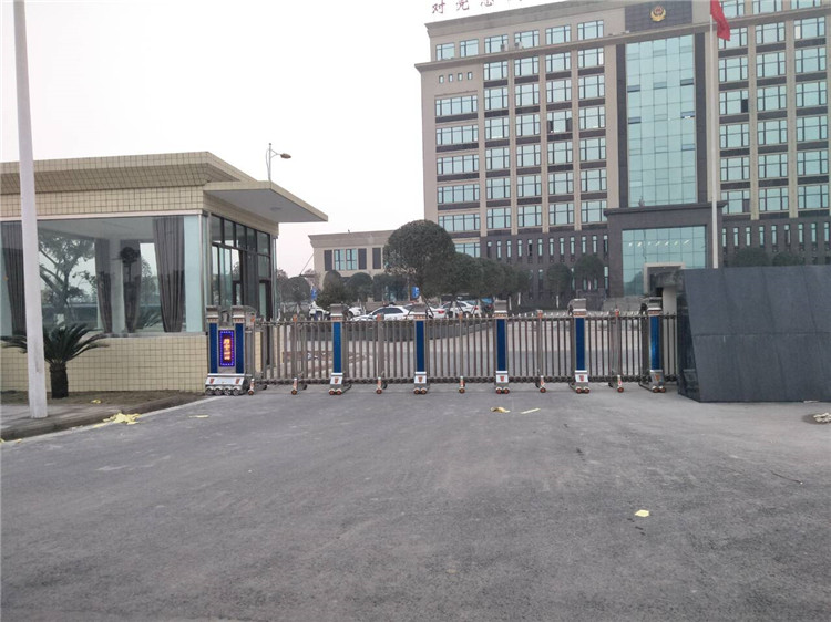 內(nèi)江川建建筑有限公司電動(dòng)伸縮門(mén)案例 - 中出網(wǎng)-智能出入口門(mén)戶(hù)