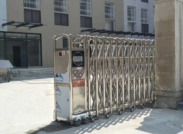四川省思創(chuàng)匯智科技有限公司電動(dòng)伸縮門案例 - 中出網(wǎng)-智能出入口門戶