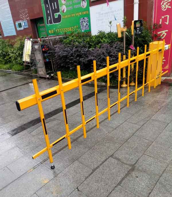 漢中智慧城柵欄道閘案例 - 中出網(wǎng)-智能出入口門戶