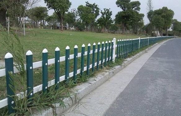 吐鲁番护栏厂家揭秘护栏摇晃不稳的现象