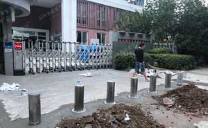百家湖中學全自動升降路樁項目